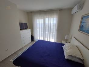 Thumbnail von Apartment building with four apartments and sea view