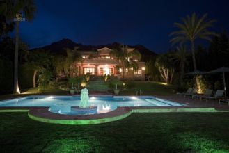 Luxus-Villa in Sierra Blanca R2070654 