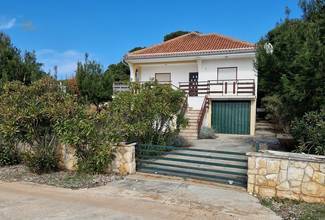 Thumbnail von House in the front row facing the sea