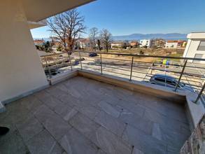 Erdgeschosswohnung mit Garten und Meerblick