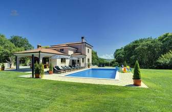 Mediterrane Villa mit Swimmingpool im Grünen, Region Rovinj
