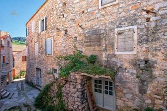 Thumbnail von Stone house for renovation near Jelsa