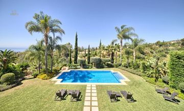 Thumbnail von Luxus-Villa in Sierra Blanca R2185658