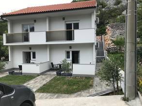 Thumbnail von House with four apartments, Senj region