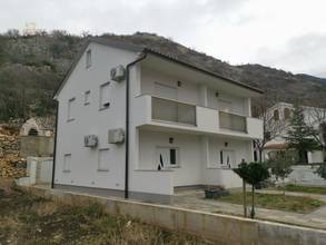 Thumbnail von House with four apartments, Senj region
