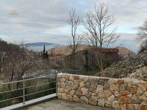 Thumbnail von House with four apartments, Senj region