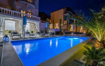 Thumbnail von Extravagante Villa in Crikvenica mit Pool, Jacuzzi und wunderbaren Meerblick