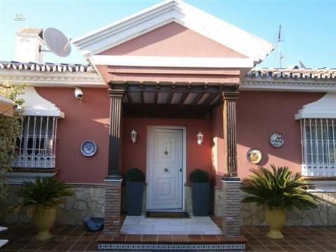 villa for sale in - Alhaurin de la Torre