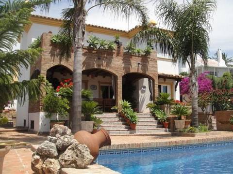 villa for sale in - Estepona 