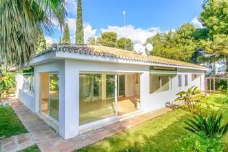 villa for sale in - Los Monteros 