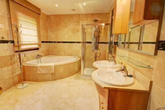 Thumbnail von villa for sale in - Benalmadena Pueblo