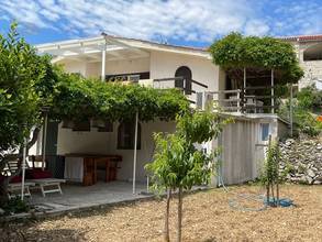 Thumbnail von House near the sea - great potential
