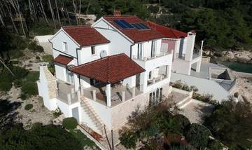 Thumbnail von Villa in traumhafter Lage in der 1. Reihe zum Meeresufer, Südwestküste Korcula