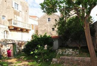 Thumbnail von Einmalige Gelegenheit: Stadthaus direkt am Meer im Zentrum des historischen Stadtkerns von Korcula