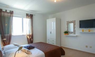 Thumbnail von House with three apartments and pool on the south coast of the island of Korcula