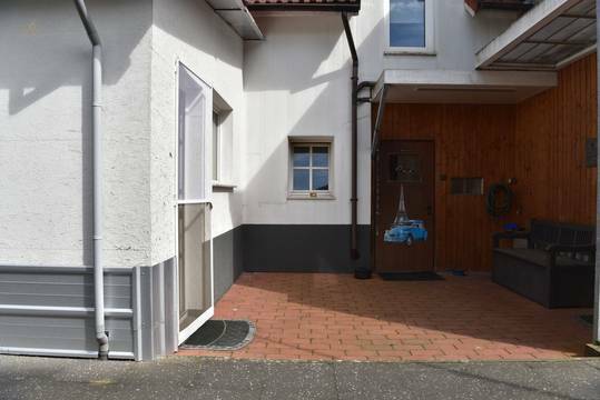 KÄUFERPROVISIONSFREI! Gemütliches Stadthaus mit 2 (Wohn-)Einheiten zum Wohnen & Arbeiten.
