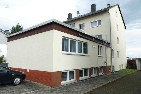 KEINE KÄUFERPROVISION! 2-ZKB mit eigenem Hauseingang & 2 Stellplätzen