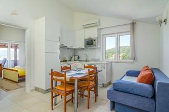 Thumbnail von Multi-family house with panoramic sea view, Vinišće region