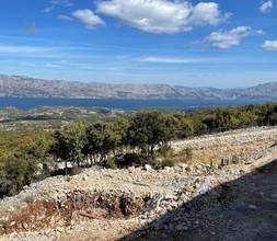 Thumbnail von Two villas under construction with a pool and sea view, Brač Island