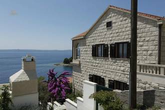 Thumbnail von Schickes Steinhaus mit Pool und Meerblick in Selca