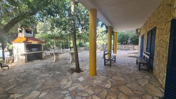Thumbnail von Well-maintained multi-family house with sea view, island of Pag