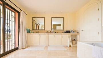 Thumbnail von villa for sale in - El Rosario