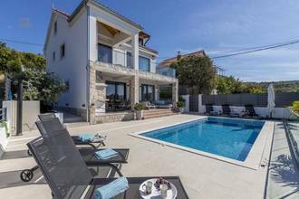 Thumbnail von Insel Solta: Mediterrane Villa mit Pool und wunderschönem Meerblick