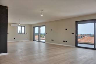 Thumbnail von Modern penthouse with rooftop terrace and panoramic views of the city and the sea