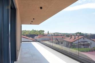Thumbnail von Modern penthouse with rooftop terrace and panoramic views of the city and the sea