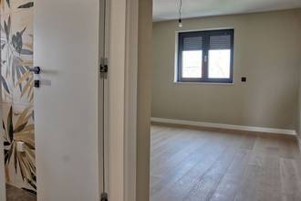 Thumbnail von Modern penthouse with rooftop terrace and panoramic views of the city and the sea