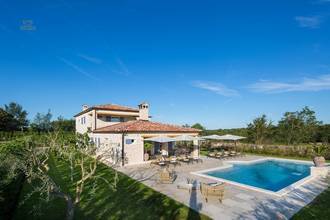 Thumbnail von Mediterranean villa with pool and sports field, Kanfanar region, Istria