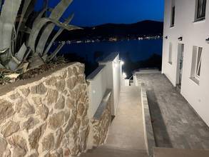 Thumbnail von Luxurious two-story apartment with breathtaking sea views