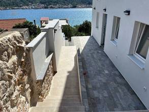 Thumbnail von Luxurious two-story apartment with breathtaking sea views