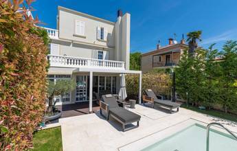 Thumbnail von Exceptional villa with pool in a great location