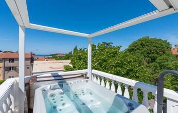 Thumbnail von Exceptional villa with pool in a great location