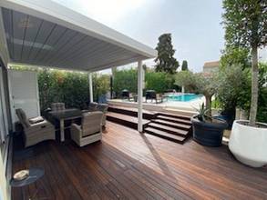 Thumbnail von Exceptional villa with pool in a great location