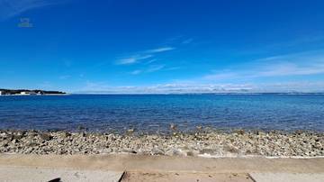 Thumbnail von House in the front row to the sea