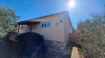 Thumbnail von House in the front row to the sea