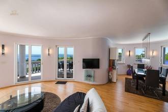 Thumbnail von Villa with a granny flat, pool, and beautiful sea view