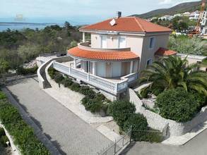 Thumbnail von Villa with a granny flat, pool, and beautiful sea view