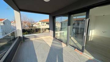 Thumbnail von Neue Wohnung mit Meerblick