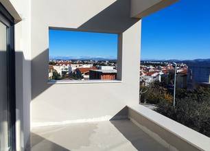 Thumbnail von Modern villa with pool and sea view
