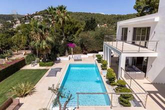 Thumbnail von Moderne State-of-the-art Villa mit schönem Meerblick und Swimmingpool