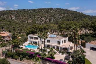 Thumbnail von Moderne State-of-the-art Villa mit schönem Meerblick und Swimmingpool