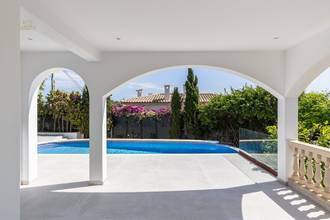 Thumbnail von Exklusive Villa mit großer Dachterrasse und Meerblick in Genova