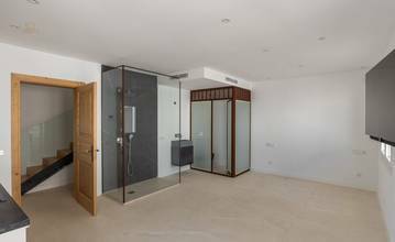 Thumbnail von Exklusive Villa mit großer Dachterrasse und Meerblick in Genova
