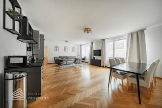 Thumbnail von Fully renovated house with 4 units and an unfinished attic, near Sternwartepark.