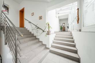Thumbnail von Fully renovated house with 4 units and an unfinished attic, near Sternwartepark.