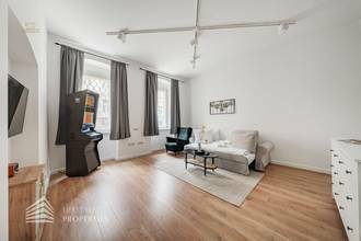Thumbnail von Fully renovated house with 4 units and an unfinished attic, near Sternwartepark.