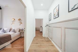 Thumbnail von Fully renovated house with 4 units and an unfinished attic, near Sternwartepark.